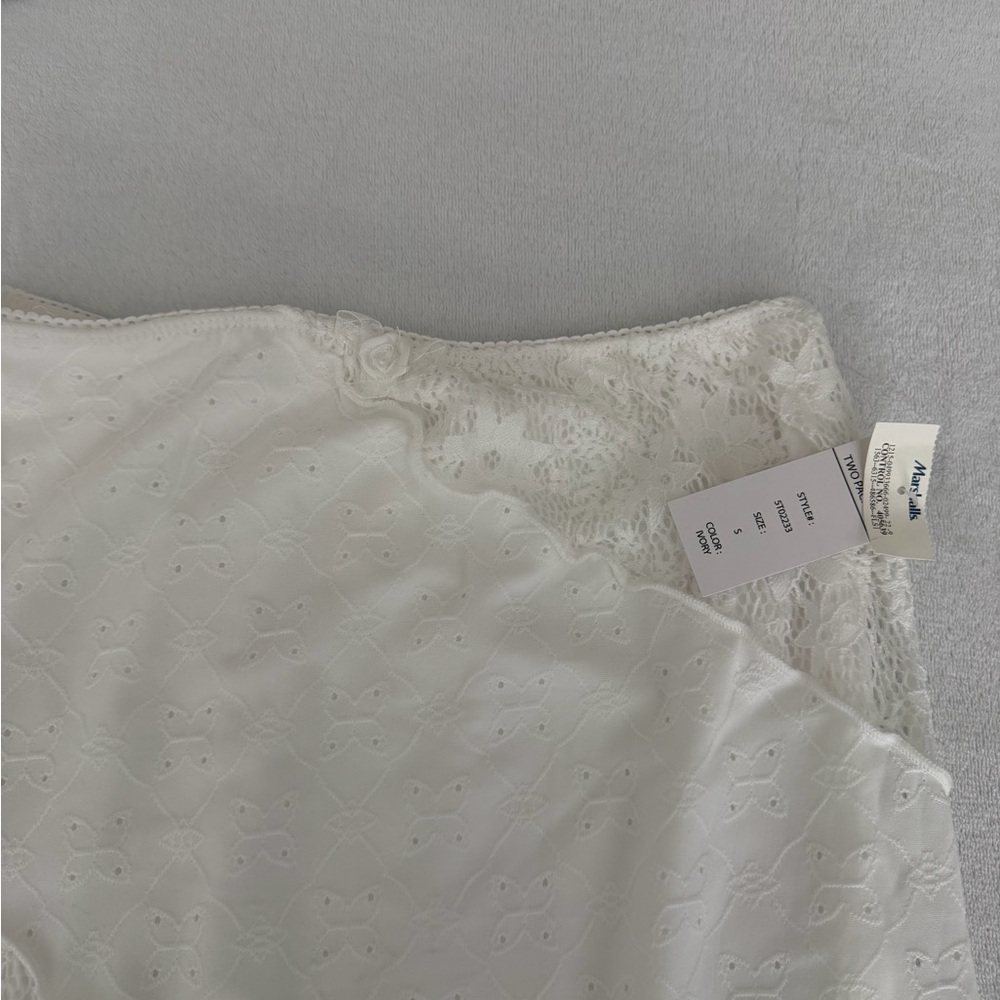 White Lace Maxi Skirt - Picture 3 of 3
